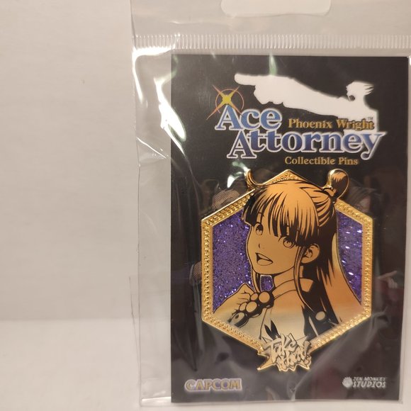 Maya Fey Ace Attorney Phoenix Wright Golden Series Capcom Pin - Picture 3 of 3